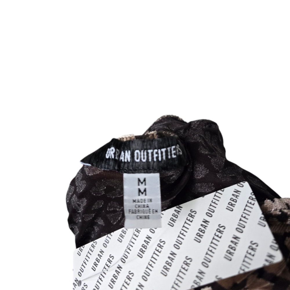 NWT Urban Outfitters Animal Print V Neck Crop Top M - Picture 7 of 9